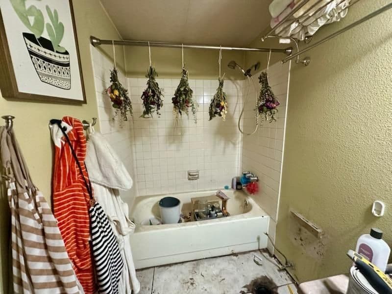 Gallery photos for Modern Bathroom Upgrade in Kremmling: Image #1