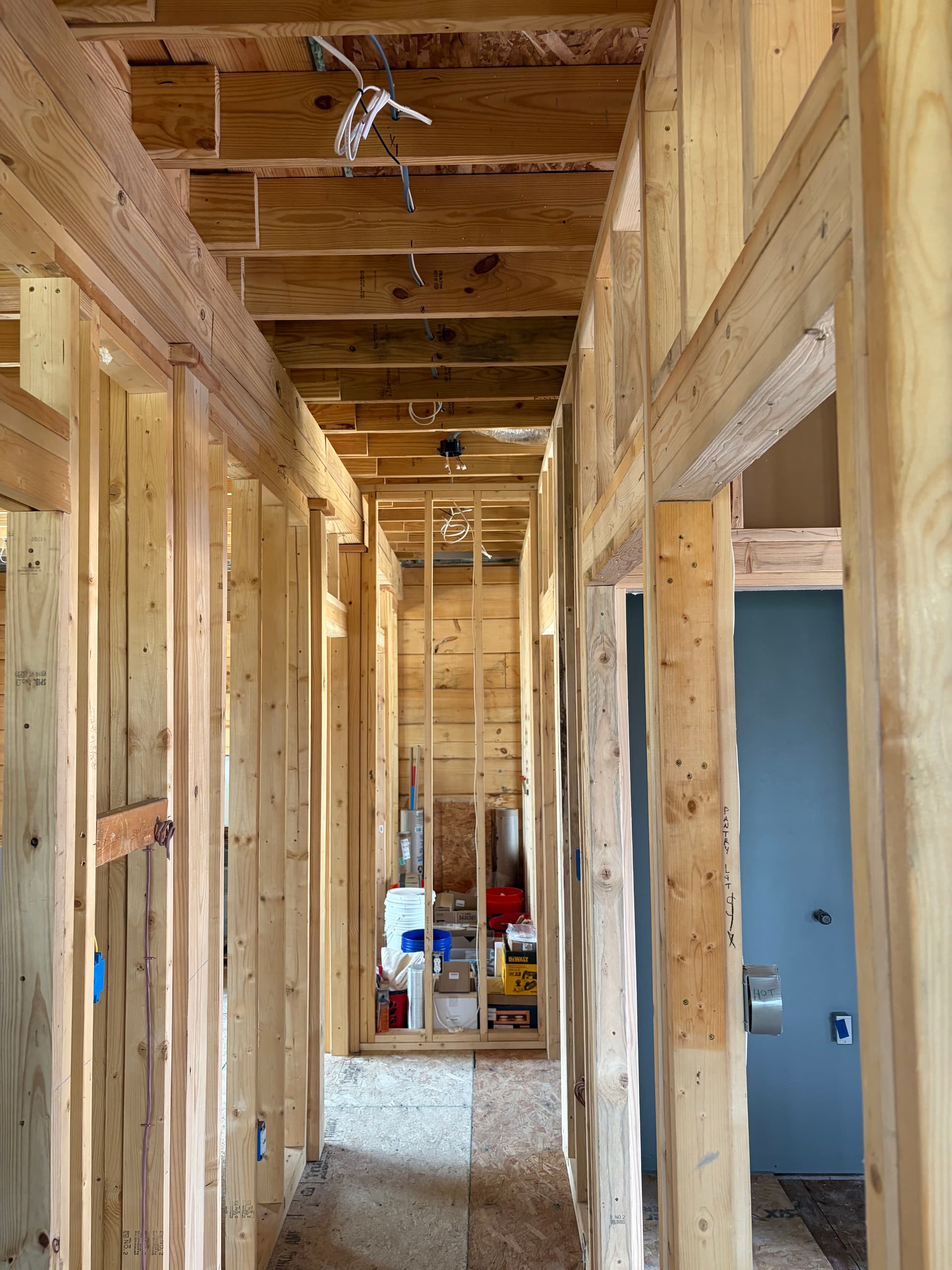 Gallery photos for Grand Lake Cabin Goes From Bare Studs to Smooth Walls: Image #2