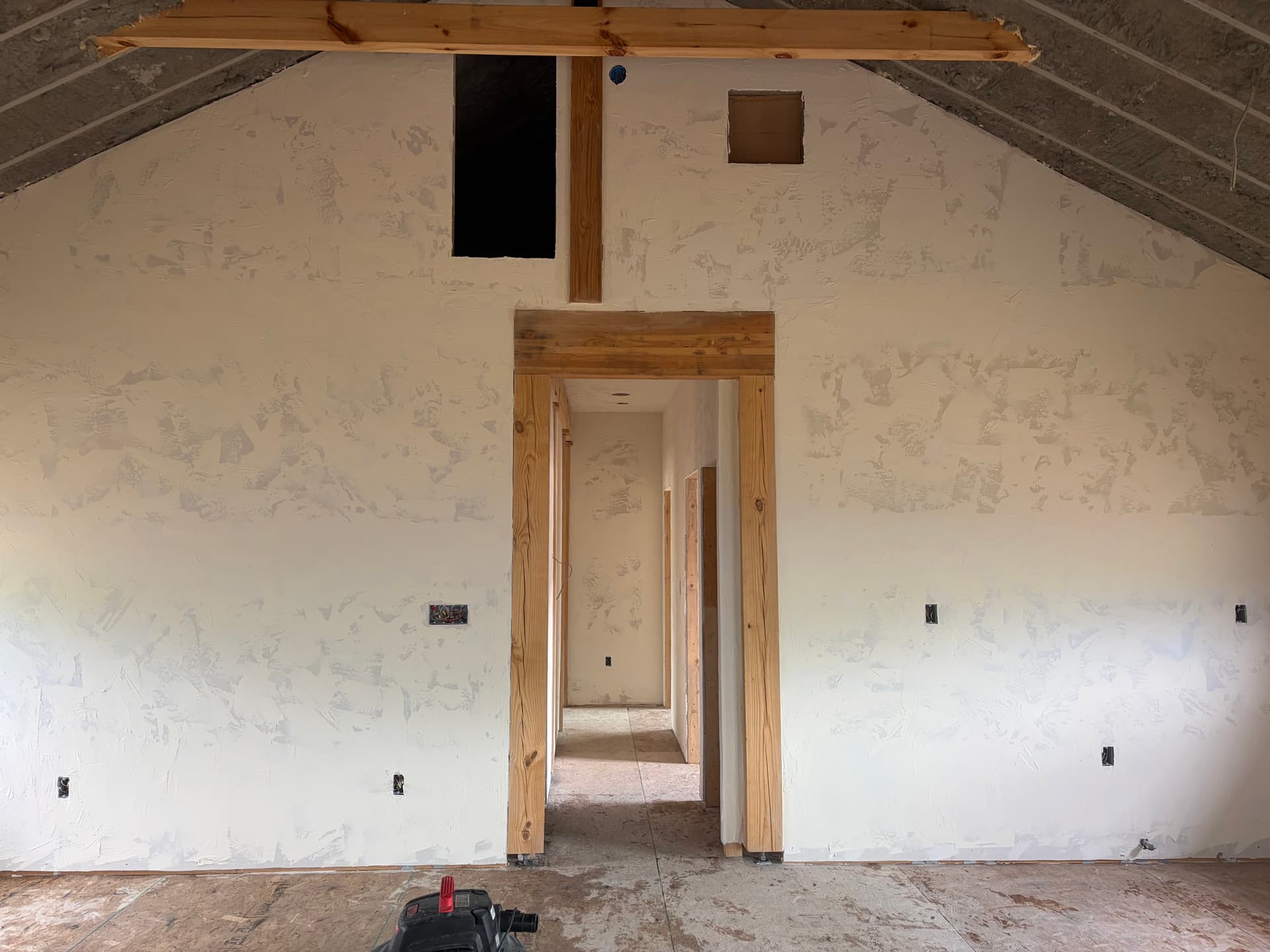 Gallery photos for Grand Lake Cabin Goes From Bare Studs to Smooth Walls: Image #5