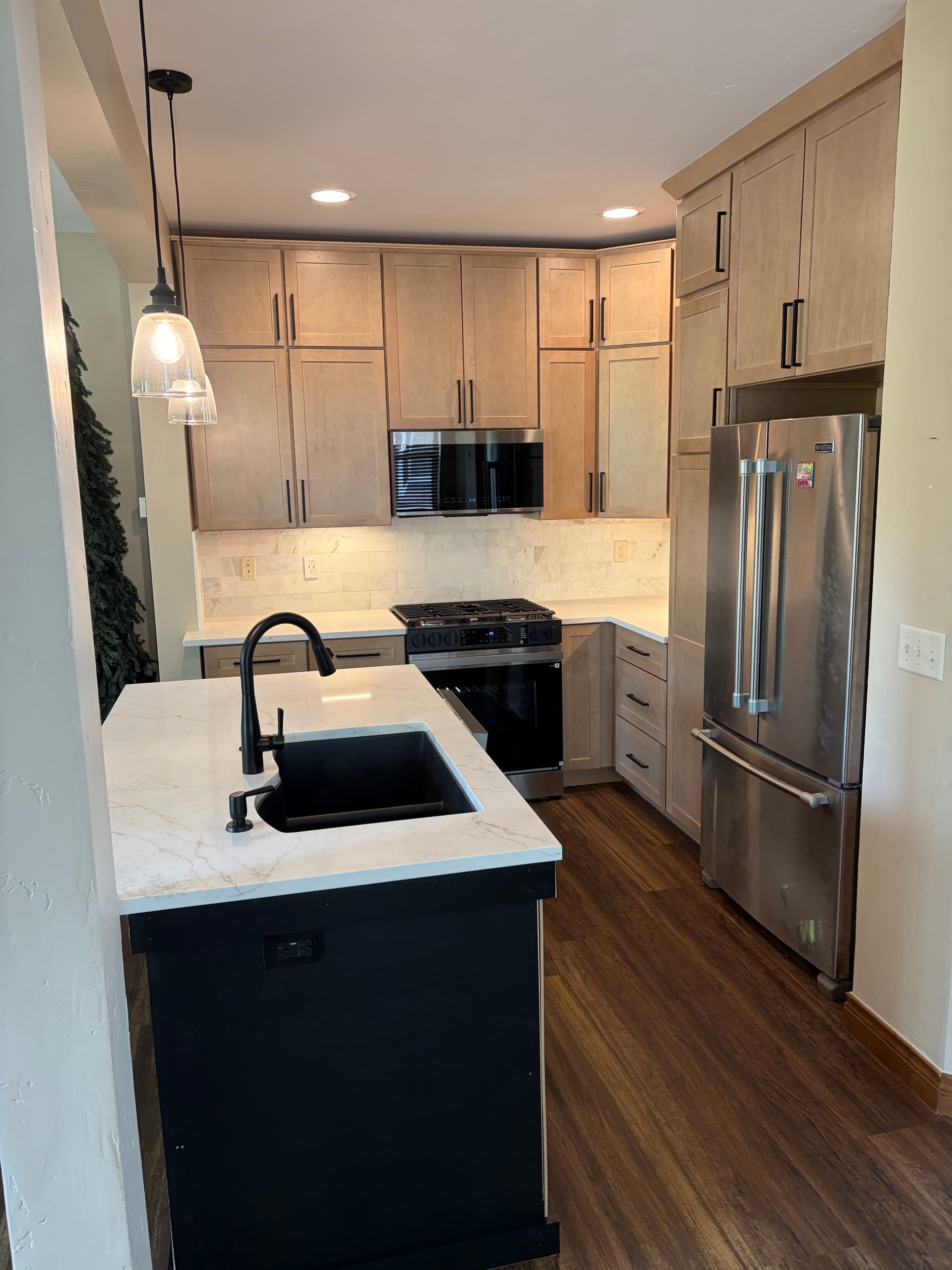 Outdated Kitchen Gets a Complete Functional Overhaul